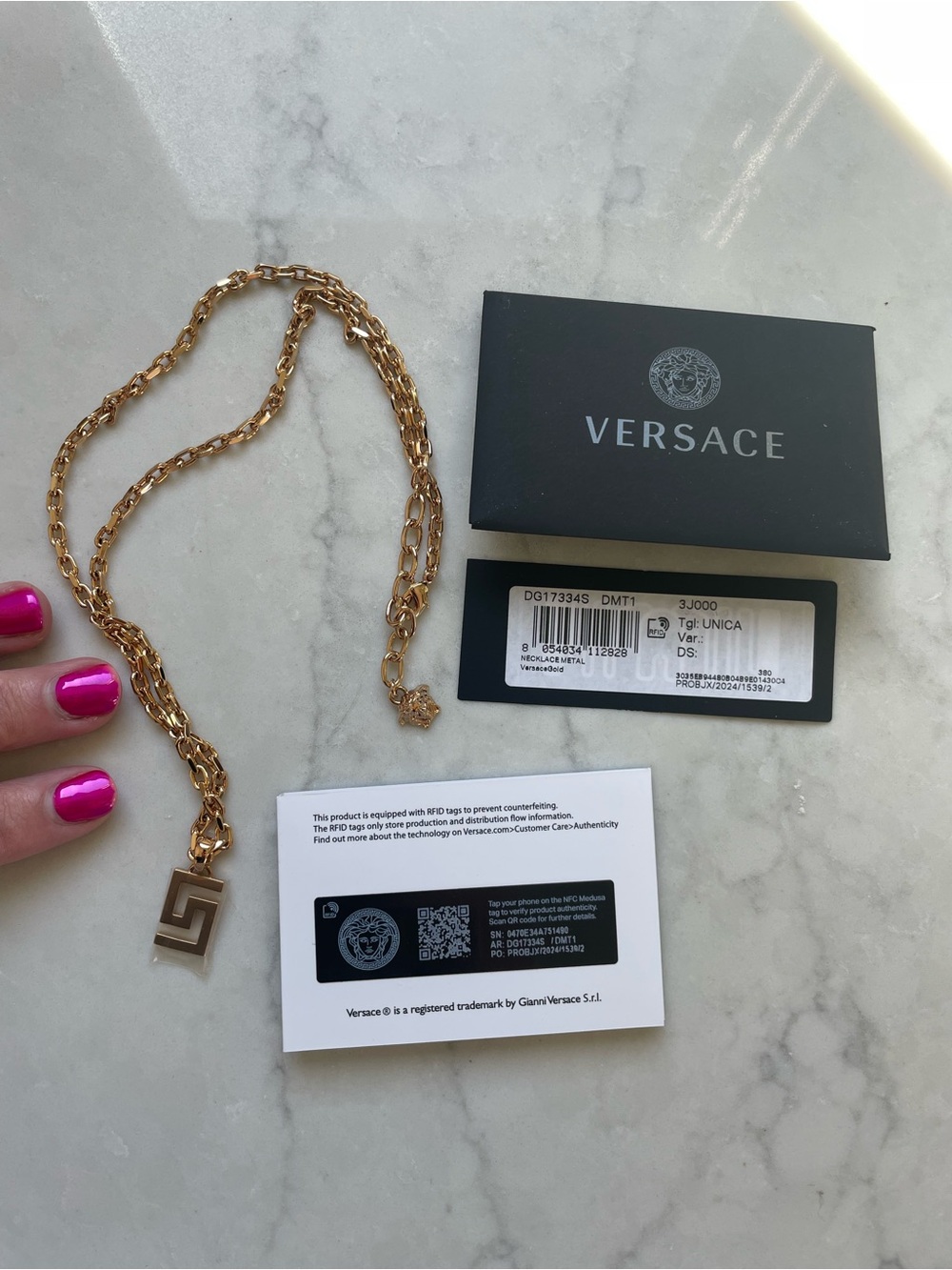 VERSACE 🇮🇹💛Made in Italy Greca Gold Pendant Necklace - Picture 7 of 9